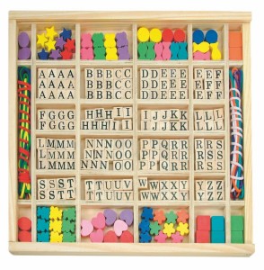 Zestaw koralików alfabet/różne kształty 250 elementów